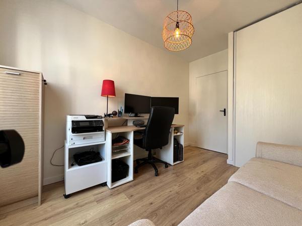 GRAND T3 - REFECTION TOTALE - TRAVERSANT- GARAGE