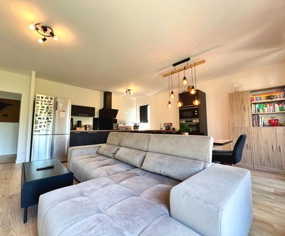 GRAND T3 - REFECTION TOTALE - TRAVERSANT- GARAGE