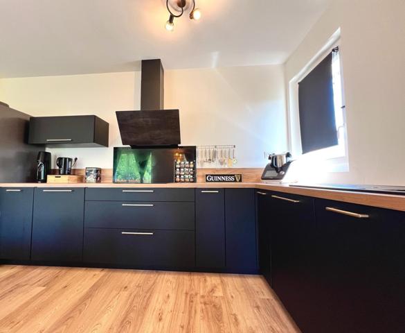 GRAND T3 - REFECTION TOTALE - TRAVERSANT- GARAGE