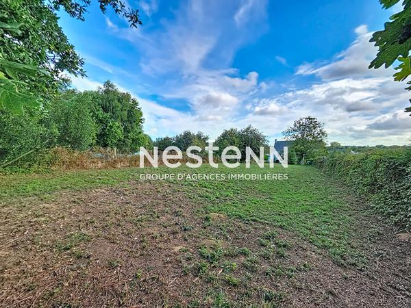 Terrain Constructible à vendre à Gourin - 881 m².