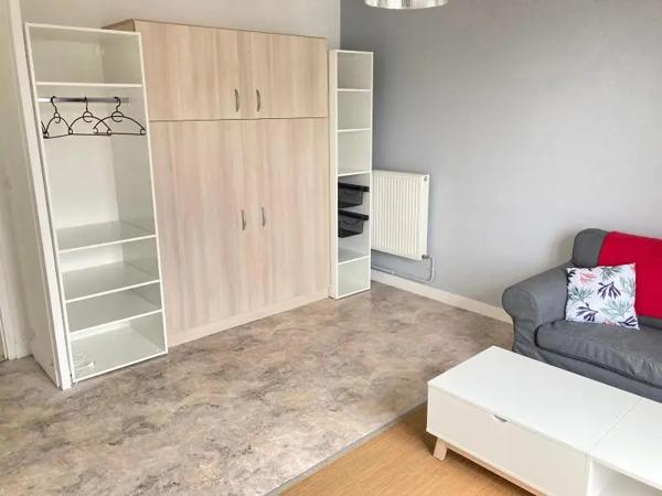 Appartement à louer 1 pièce 31.21m²