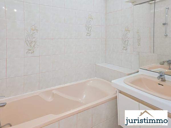 Orange (84100) appartement dans résidence sécurisée de 113 m² avec ascenseur et terrasse