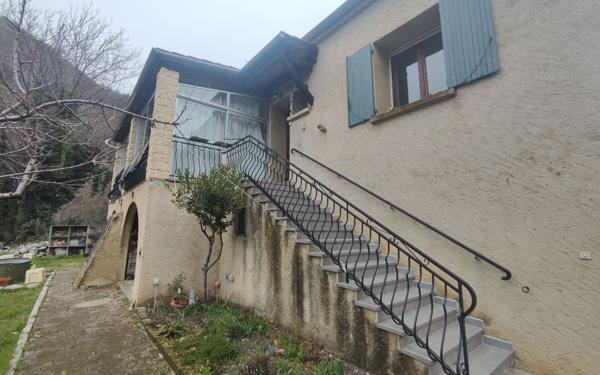 Maison à vendre    4 pièces •  Le Caire