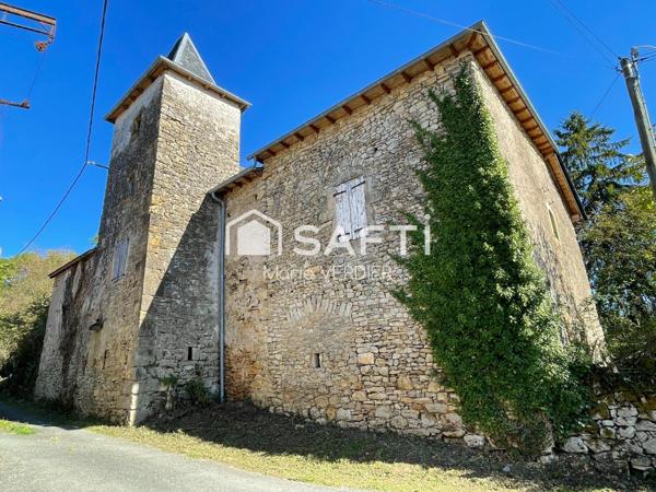 Beau corps de ferme à restaurer à Montbazens