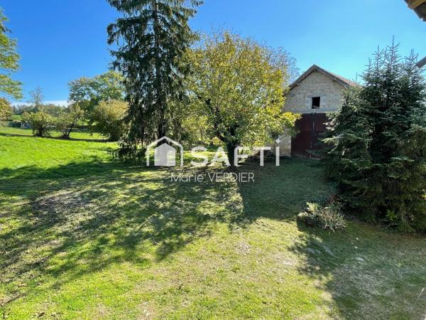 Beau corps de ferme à restaurer à Montbazens