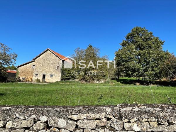 Beau corps de ferme à restaurer à Montbazens