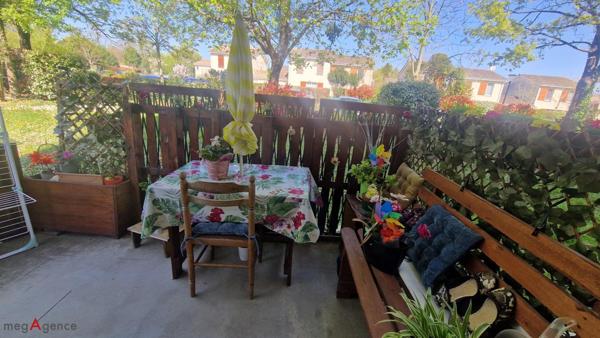 Appartement à SAINT-JEAN-D'ANGELY, 17400 - 3 pièces 63m²