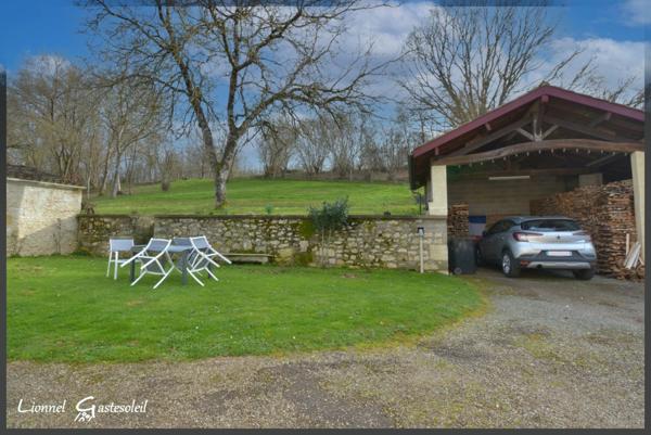 Maison à vendre Longère en Pierre de Caractère sur la commune de PINEUILH (33)