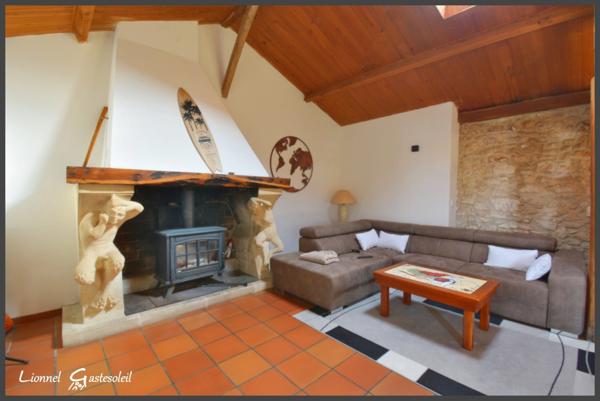 Maison à vendre Longère en Pierre de Caractère sur la commune de PINEUILH (33)