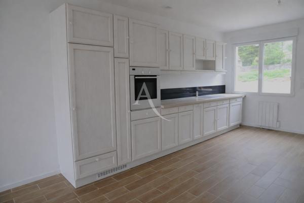 Maison de plain-pied 2 chambres- St Germain de Lusignan