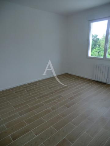 Maison de plain-pied 2 chambres- St Germain de Lusignan