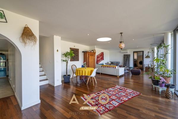 ENSEMBLE IMMOBILIER  – 285 M² – TERRAIN 4 000 M² - VUE SAINTE-VICTOIRE - 1 060 000€