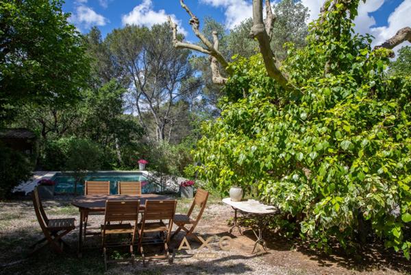 MONTAIGUET - BASTIDE PROVENÇALE – 142M² - PISCINE – POOL HOUSE - DÉPENDANCE – PARC 8000M² - 980 000€