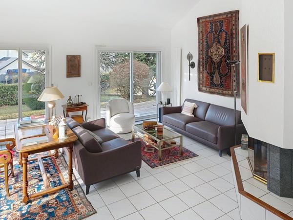 Villa T6 - 4 ch. de 130 m² sur terrain arboré 1300 m²