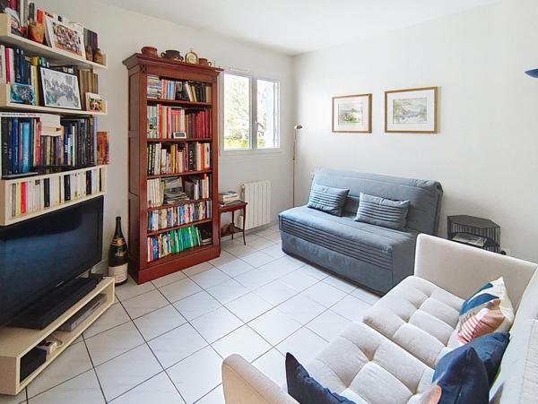 Villa T6 - 4 ch. de 130 m² sur terrain arboré 1300 m²