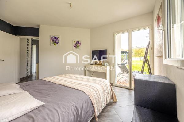 SUPERBE PLAIN-PIED AVEC VÉRANDA- 4 CH-1 BUREAU- GRAND GARAGE