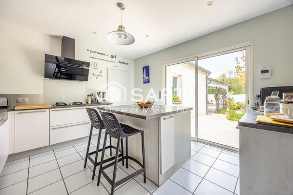 SUPERBE PLAIN-PIED AVEC VÉRANDA- 4 CH-1 BUREAU- GRAND GARAGE