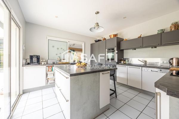 SUPERBE PLAIN-PIED AVEC VÉRANDA- 4 CH-1 BUREAU- GRAND GARAGE