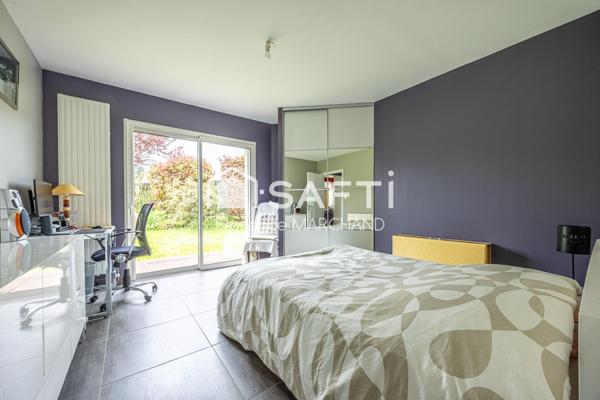 SUPERBE PLAIN-PIED AVEC VÉRANDA- 4 CH-1 BUREAU- GRAND GARAGE