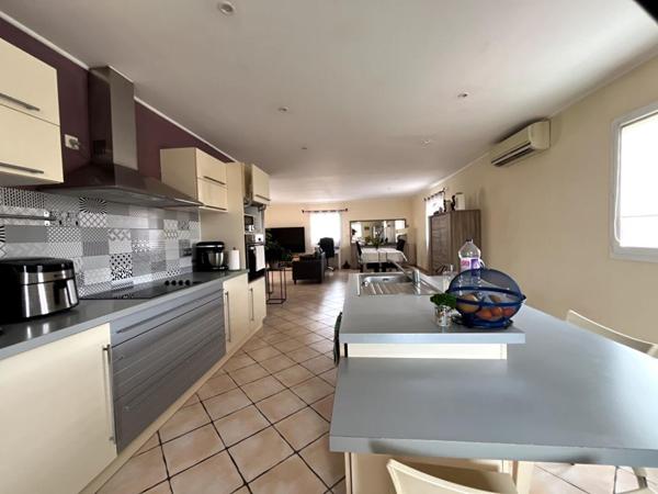 Magnifique villa de 130 m² sur un terrain 4 faces de 740 m² au fond d'une impasse calme