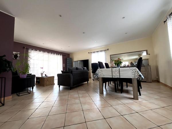 Magnifique villa de 130 m² sur un terrain 4 faces de 740 m² au fond d'une impasse calme