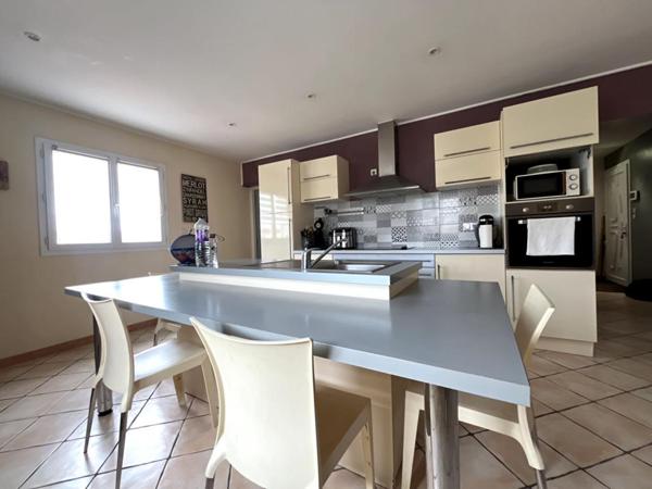 Magnifique villa de 130 m² sur un terrain 4 faces de 740 m² au fond d'une impasse calme