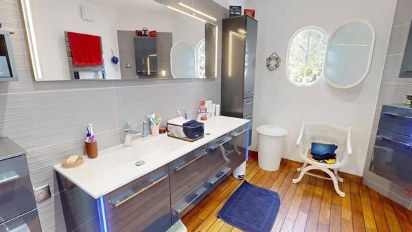 Maison de Maître avec son Authenticité Préservée