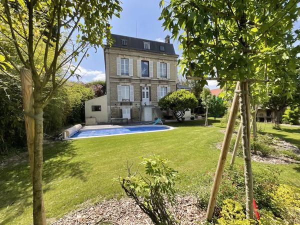 Maison de Maître avec son Authenticité Préservée