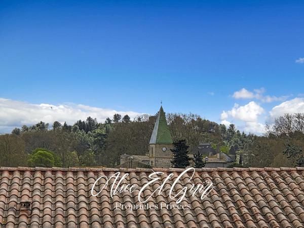 PROCHE CARCASSONNE -Terrain constructible viabilisé de 689 m²