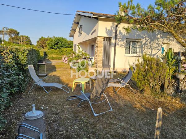 Ensemble immobilier à 200 m de l'océan un T3 et deux T2