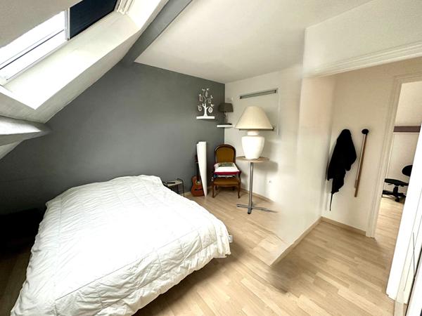 Maison situé à Monts 7 pièce(s) 166 m2  -Maison familiale de caractère avec prestations de qualité ? environnement calme et verdoyant