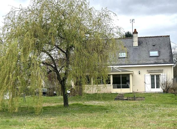 Maison situé à Monts 7 pièce(s) 166 m2  -Maison familiale de caractère avec prestations de qualité ? environnement calme et verdoyant