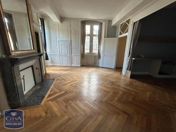 Maison à louer 5 pièces 167m² Laval (53000)