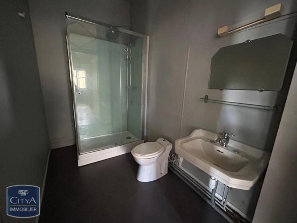 Maison à louer 5 pièces 167m² Laval (53000)