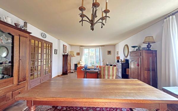 Maison à vendre    6 pièces • 204,51 m2 Martigues