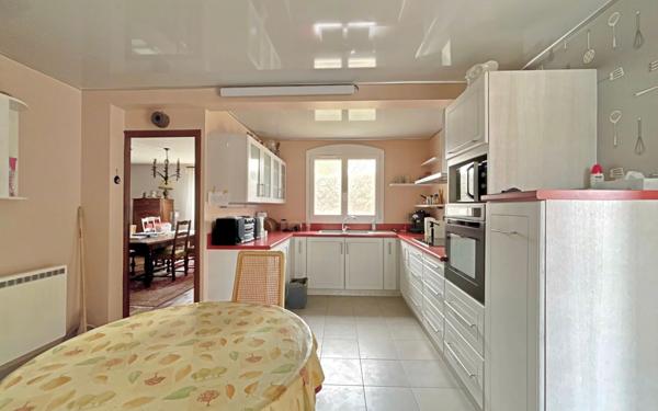 Maison à vendre    6 pièces • 204,51 m2 Martigues