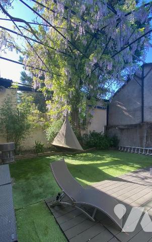 A VENDRE - NANTES DURANTIERE - LOFT de 204 m² habitables + Atelier 150 m² - Jardin