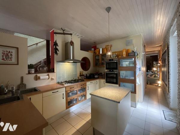 A VENDRE - NANTES DURANTIERE - LOFT de 204 m² habitables + Atelier 150 m² - Jardin