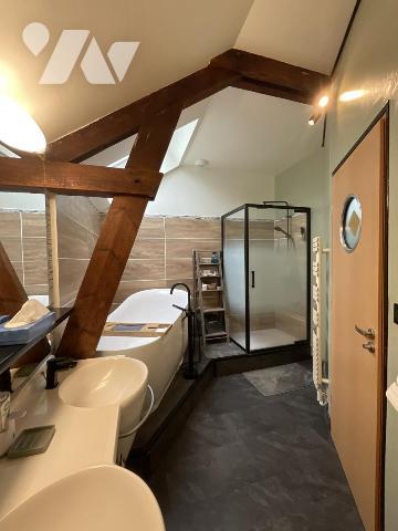 A VENDRE - NANTES DURANTIERE - LOFT de 204 m² habitables + Atelier 150 m² - Jardin