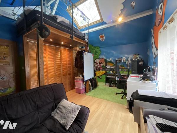A VENDRE - NANTES DURANTIERE - LOFT de 204 m² habitables + Atelier 150 m² - Jardin