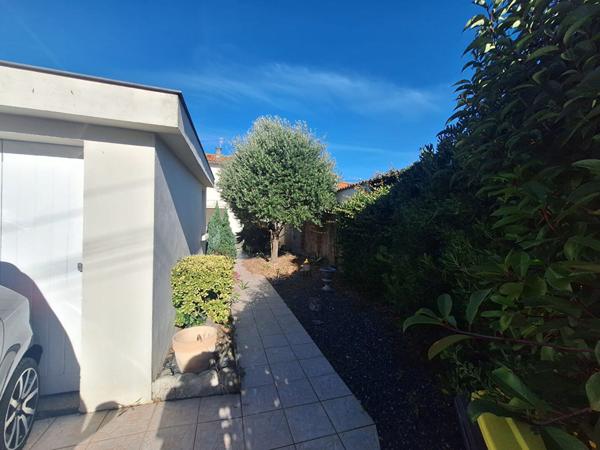 Vente Maison94 m² - 4 Pièces - ROYAN (17200)