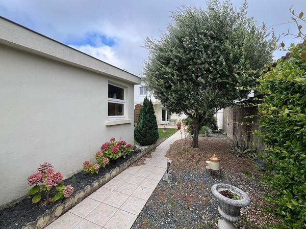 Vente Maison94 m² - 4 Pièces - ROYAN (17200)