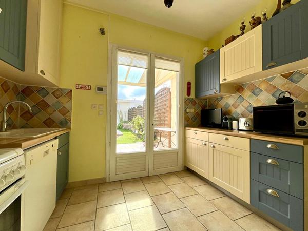 Vente Maison94 m² - 4 Pièces - ROYAN (17200)