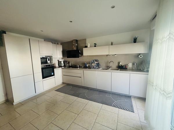 AUDINCOURT MAISON 210 M2 AVEC APPARTEMENT INDEPENDANT 256 000 €