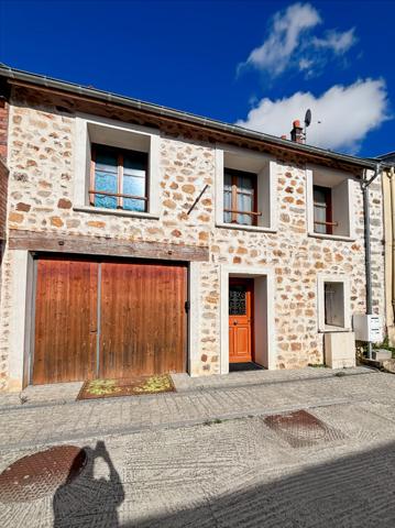 À LOUER - APPARTEMENT - MENNECY