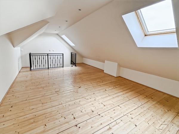 À LOUER - APPARTEMENT - MENNECY