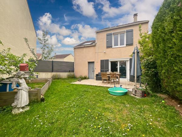 Maison Vaureal 5 pièce(s) 90 m2