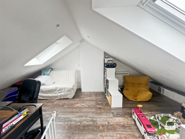 Maison Vaureal 5 pièce(s) 90 m2