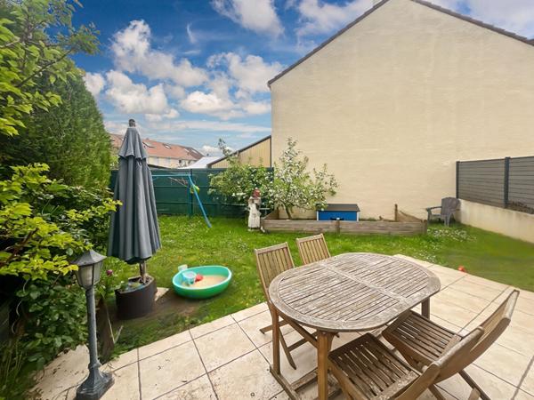 Maison Vaureal 5 pièce(s) 90 m2