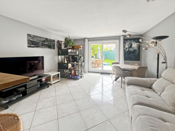 Maison Vaureal 5 pièce(s) 90 m2